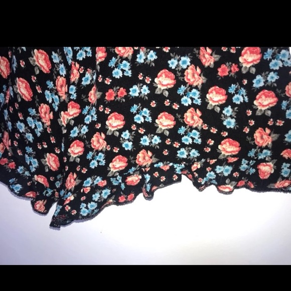 LA Hearts Floral Romper - Picture 2 of 2